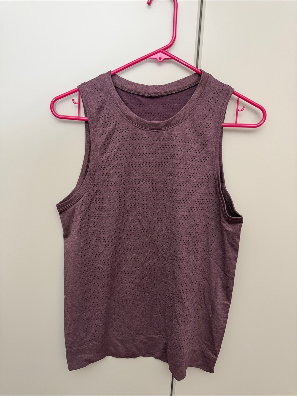 Lululemon Women’s Sleeveless Perforated Tank Top - Plum